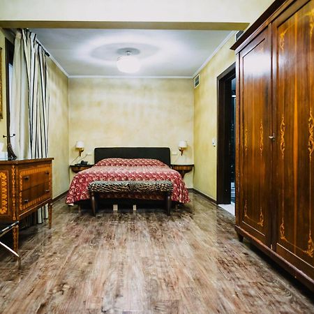 Vigo Hotel Ploiesti Ngoại thất bức ảnh