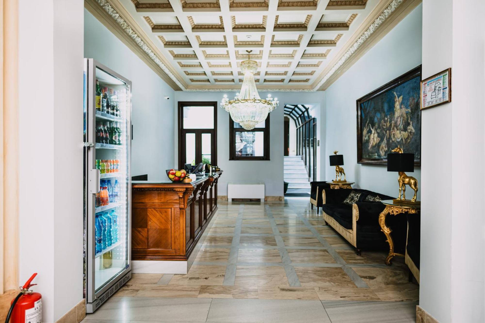 Vigo Hotel Ploiesti Ngoại thất bức ảnh