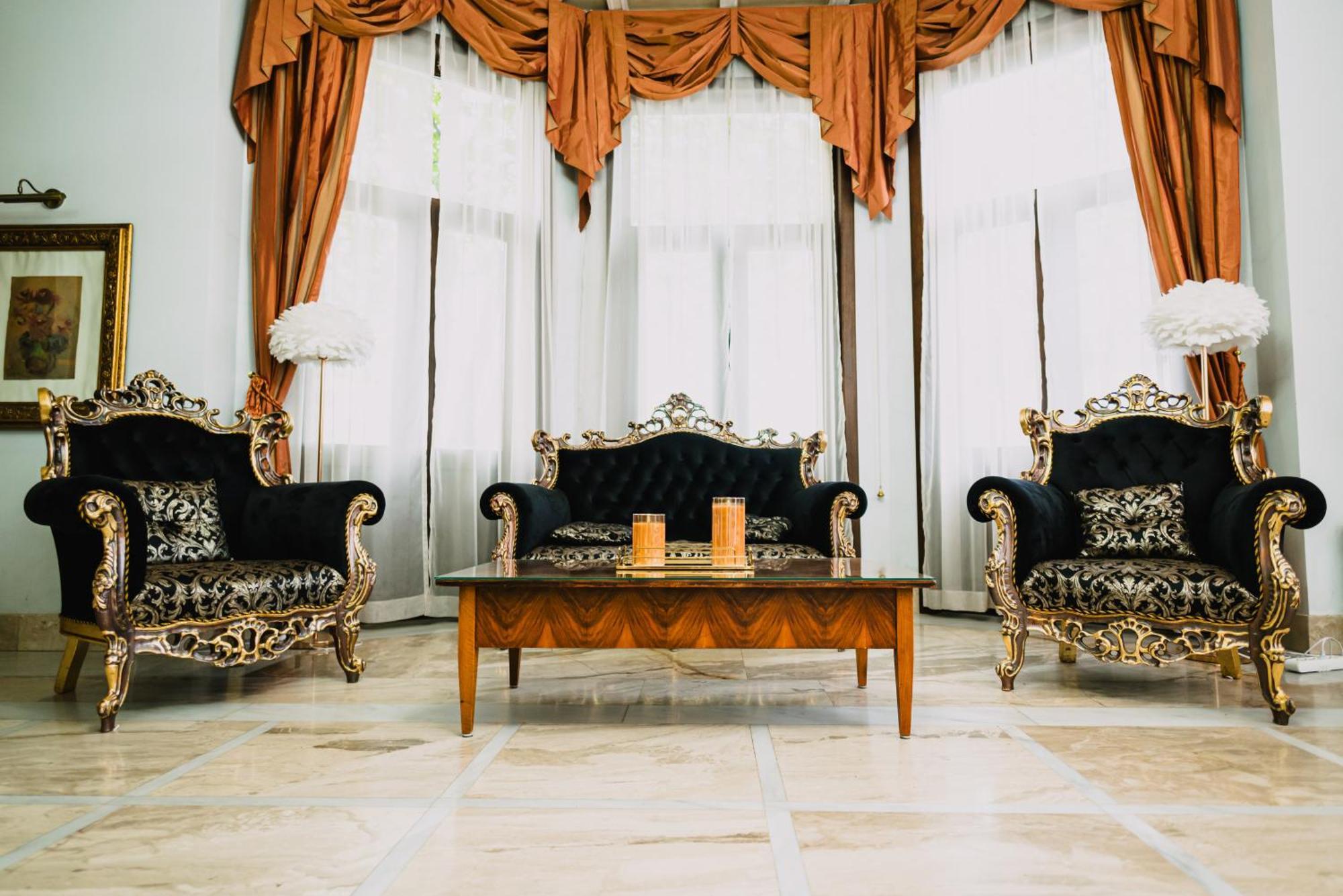 Vigo Hotel Ploiesti Ngoại thất bức ảnh