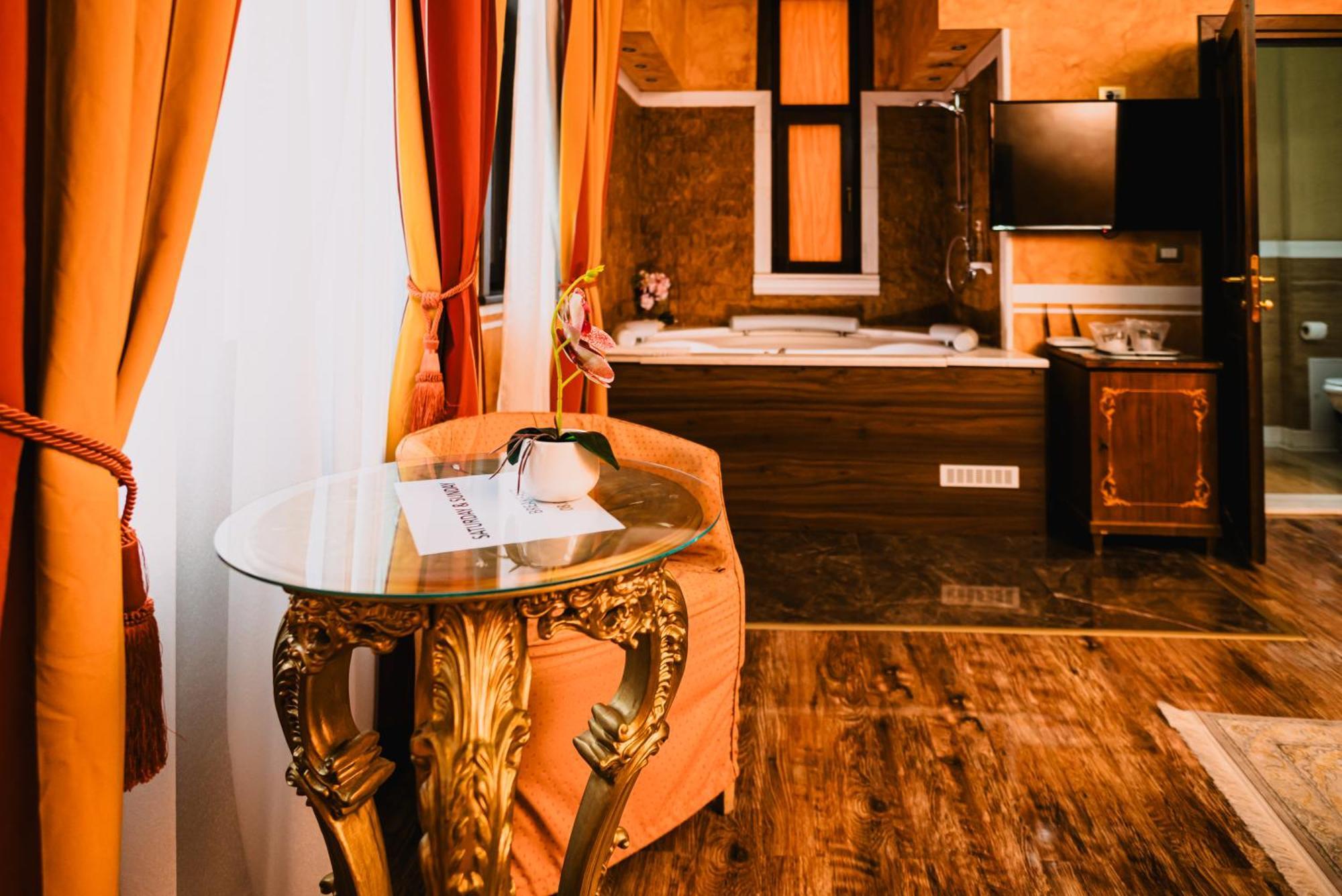 Vigo Hotel Ploiesti Ngoại thất bức ảnh